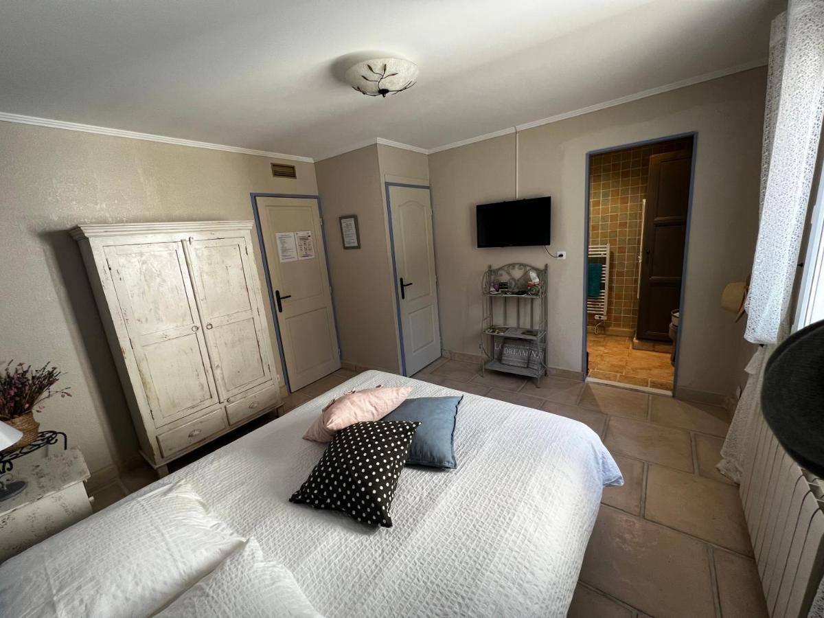 Villa Quinissole Sainte-Anastasie-sur-Issole ภายนอก รูปภาพ