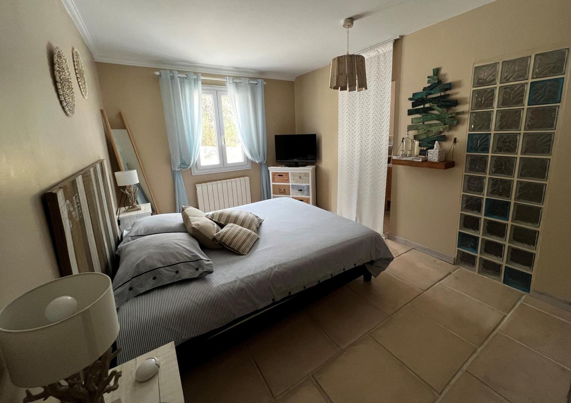 Villa Quinissole Sainte-Anastasie-sur-Issole ภายนอก รูปภาพ