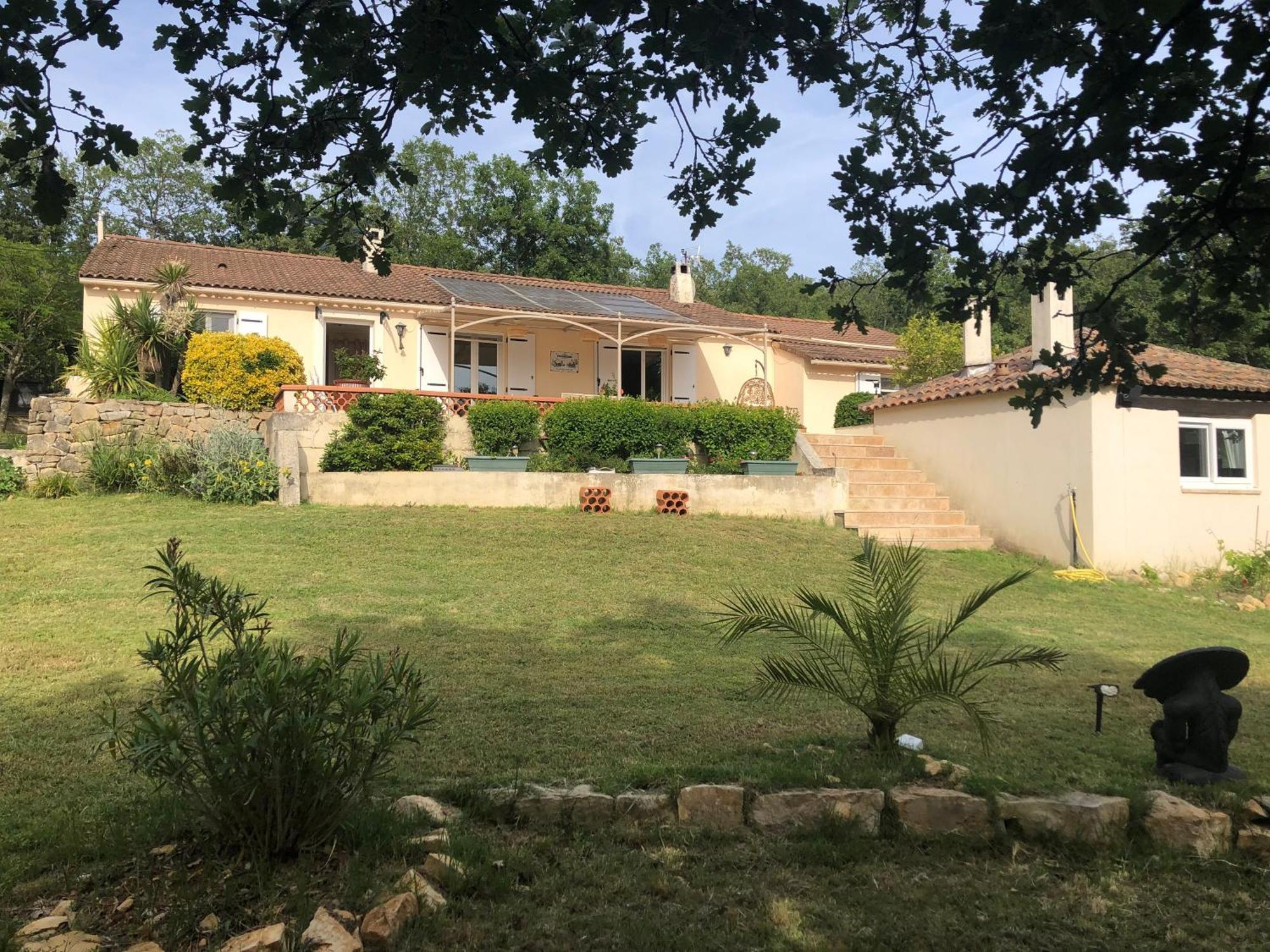 Villa Quinissole Sainte-Anastasie-sur-Issole ภายนอก รูปภาพ