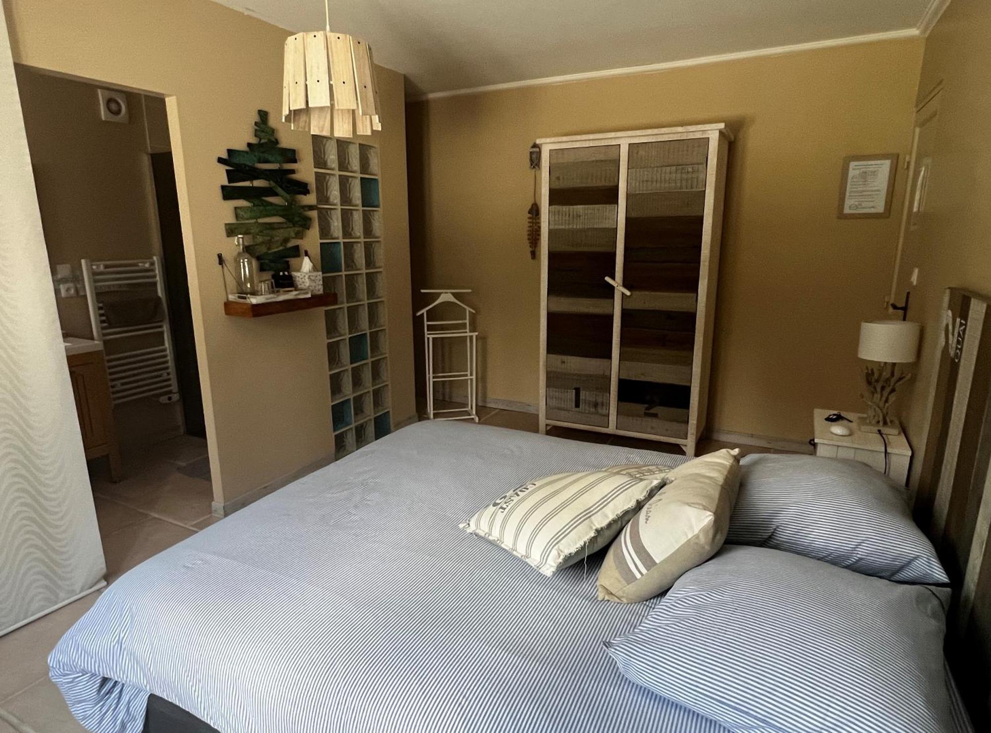 Villa Quinissole Sainte-Anastasie-sur-Issole ภายนอก รูปภาพ